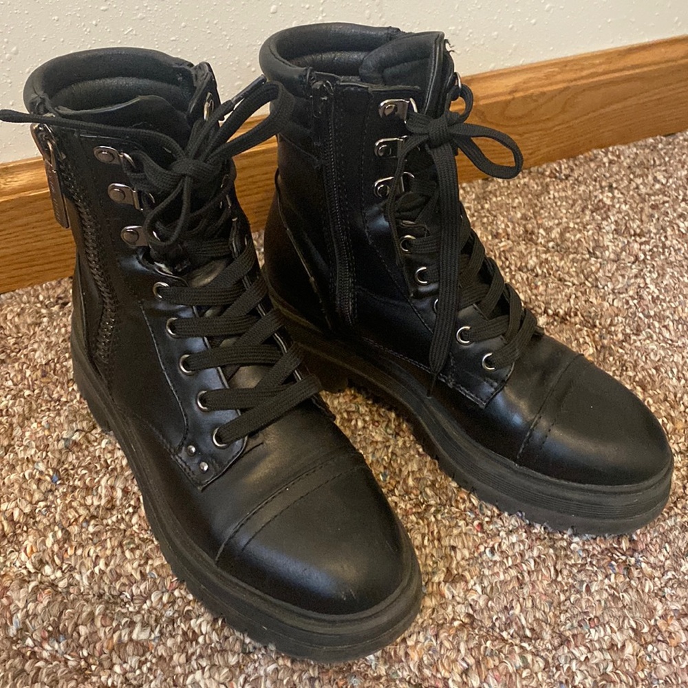 Black combat boots from Nine West in a size 6